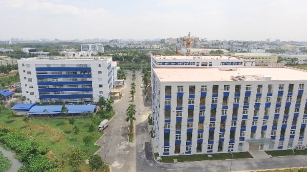 Nhà xưởng cao tầng tại KCN